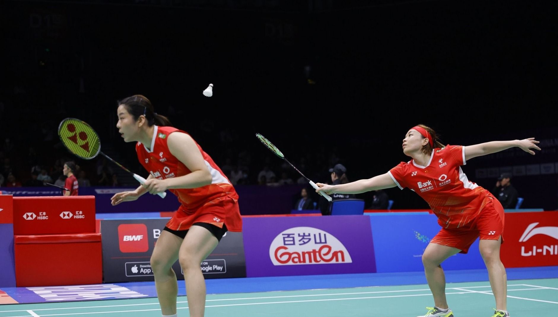 争尤为激烈 争尤为激烈